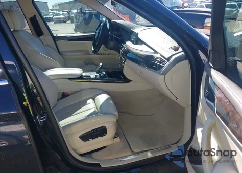 2016 BMW X5 xDrive35I z USA, uszkodzony, nr VIN 5UXKR0C52G0P23637